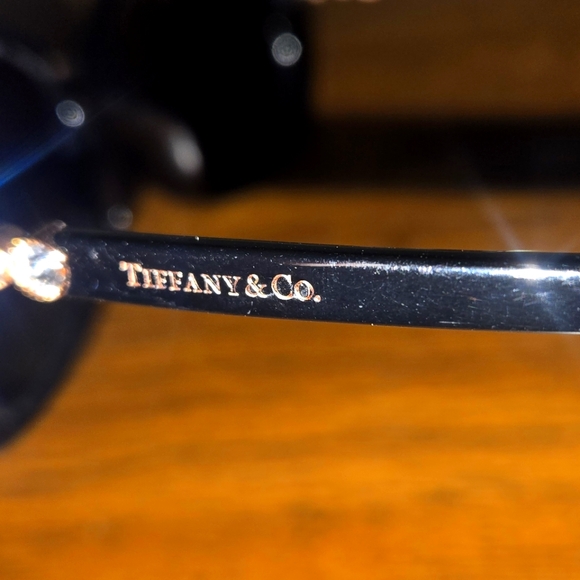 Tiffany designer Sunglasses - Picture 2 of 5
